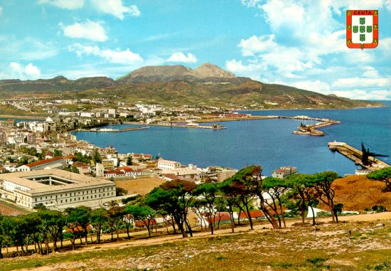 Hafen und Stadt Ceuta